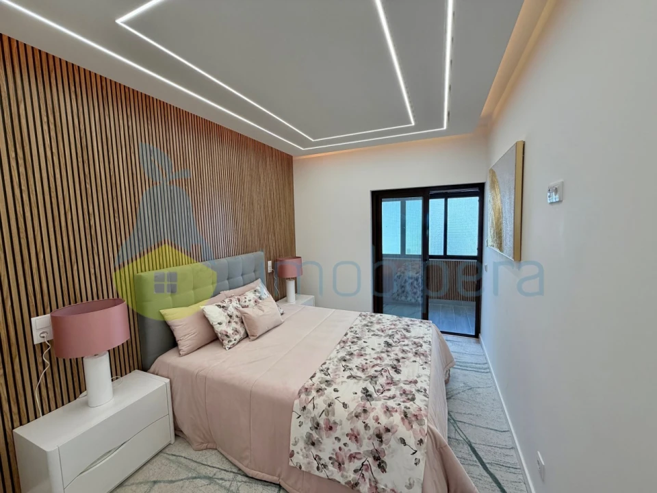 Apartamento T3 para Venda em Quarteira Foto 17