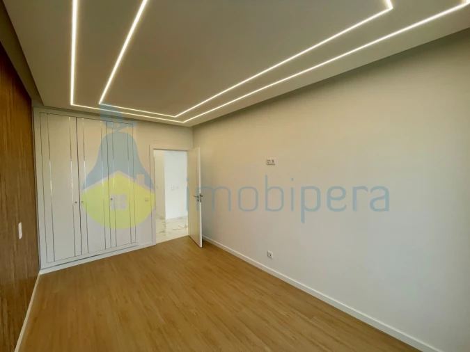 Apartamento T3 para Venda em Quarteira Foto 14