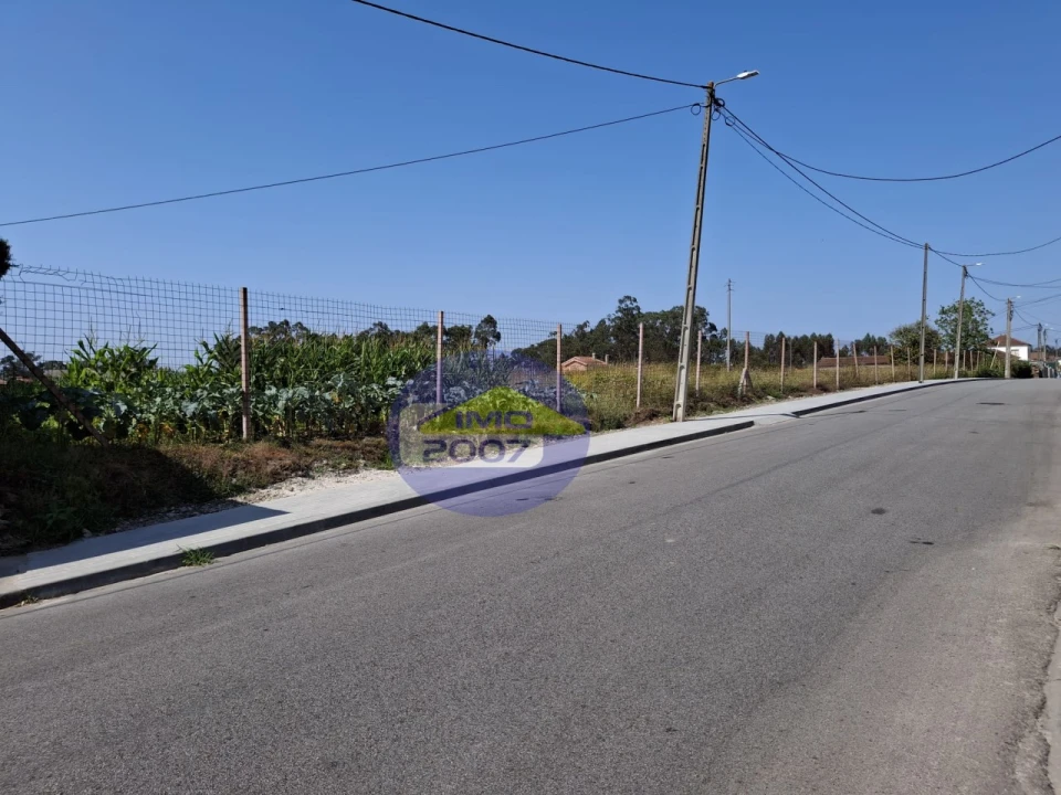 Terreno para Venda em São Miguel do Souto e Mosteirô Foto 4