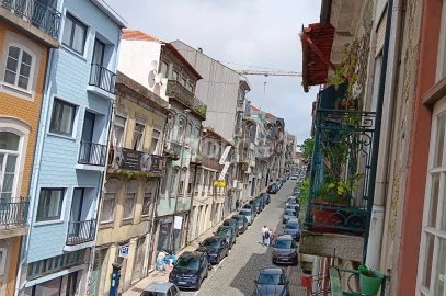 Moradia T4 para Venda em Cedofeita, Santo Ildefonso, Sé, Miragaia, São Nicolau e Vitória
