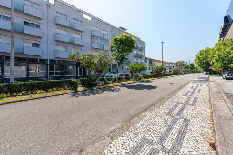 Negócio para Venda em Espinho Foto 7