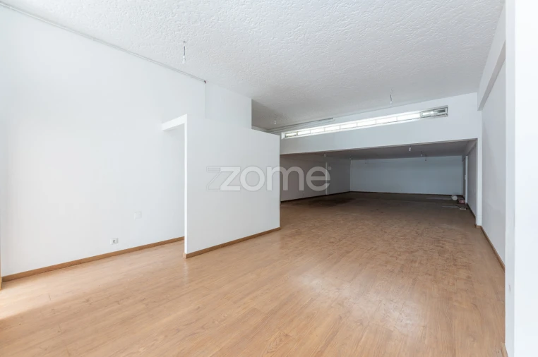 Negócio para Venda em Espinho Foto 13