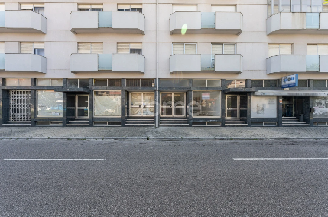 Negócio para Venda em Espinho Foto 2