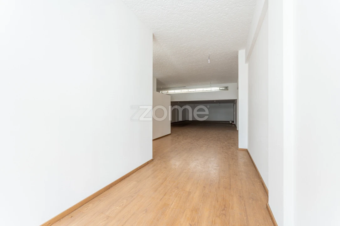 Negócio para Venda em Espinho Foto 10