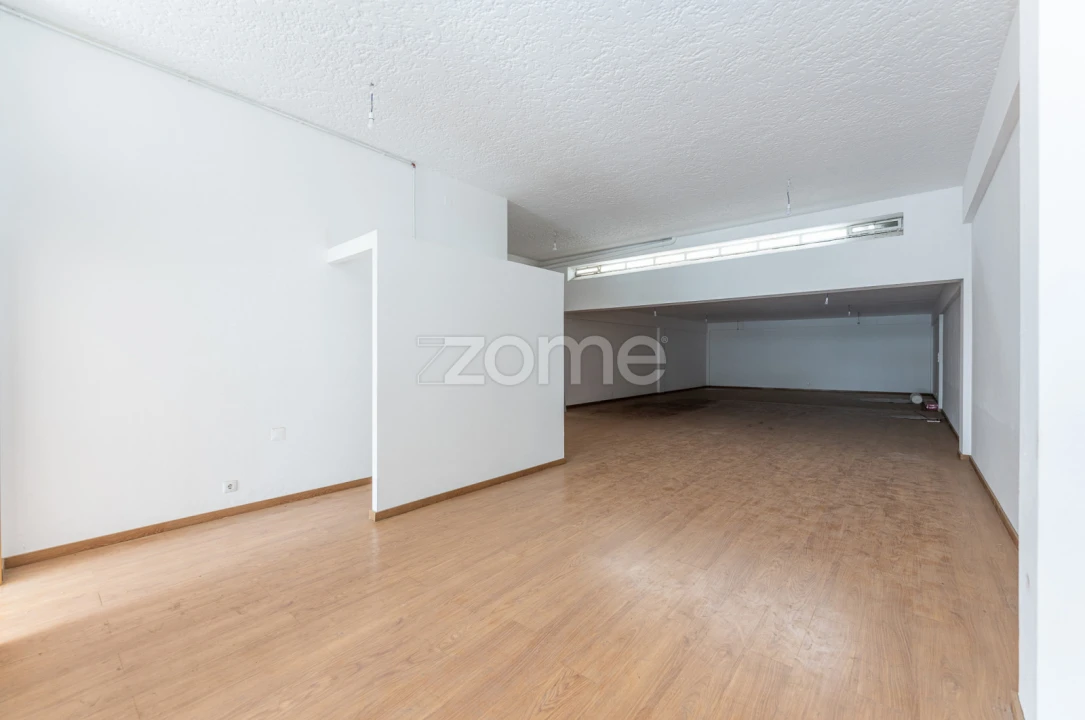 Negócio para Venda em Espinho Foto 13