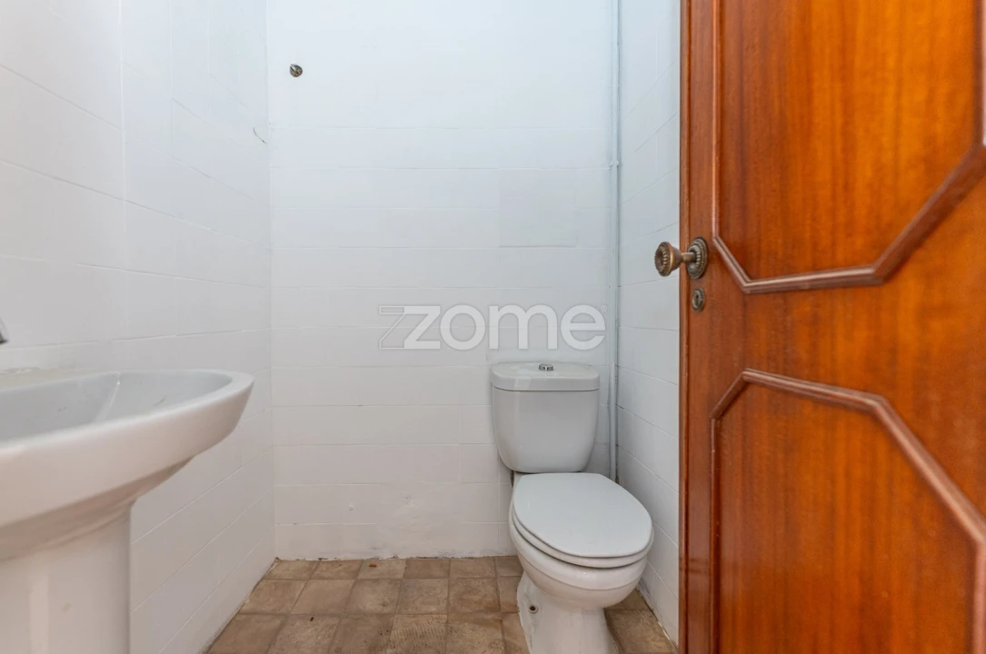 Negócio para Venda em Espinho Foto 17