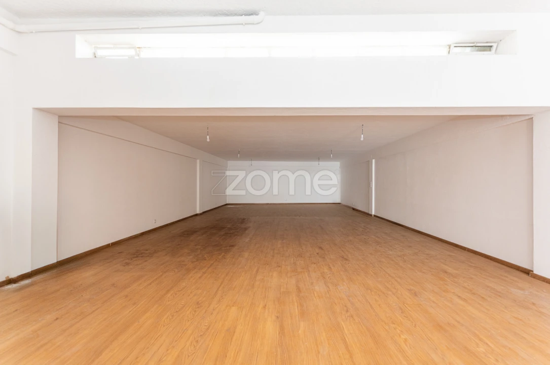 Negócio para Venda em Espinho Foto 8