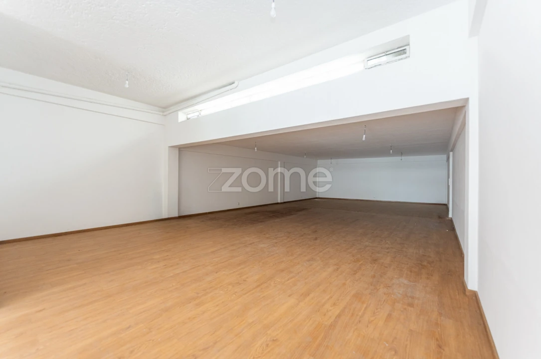 Negócio para Venda em Espinho Foto 14