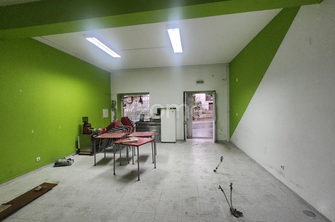 Negócio para Venda em São Martinho das Chãs Foto 16