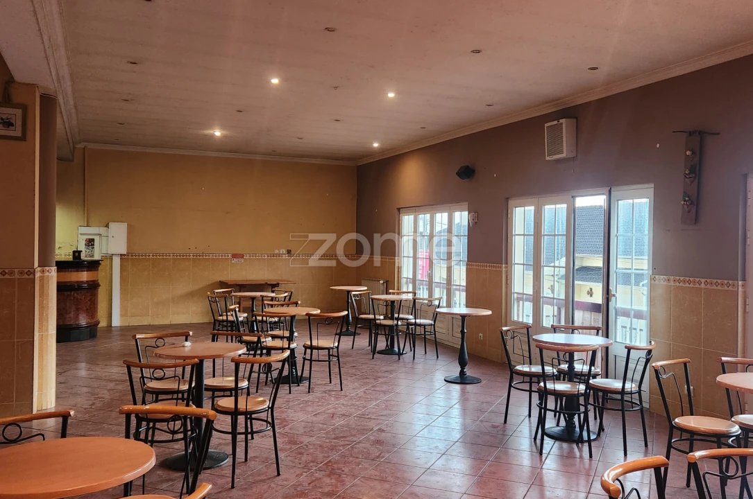 Negócio para Venda em São Martinho das Chãs Foto 5