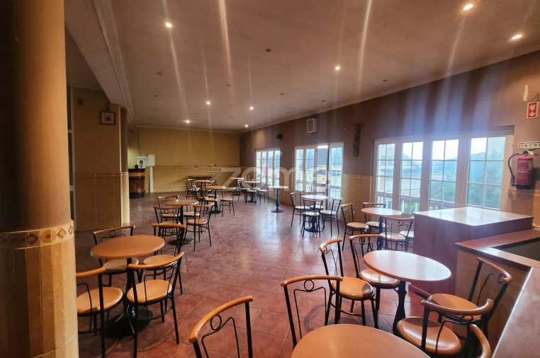 Negócio para Venda em São Martinho das Chãs Foto 6