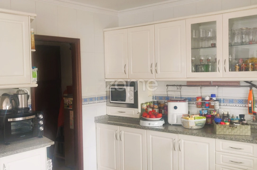 Moradia T4 para Venda em Cidade da Maia Foto 6