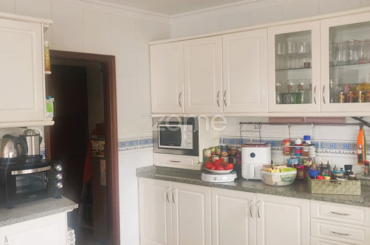 Moradia T4 para Venda em Cidade da Maia Foto 6
