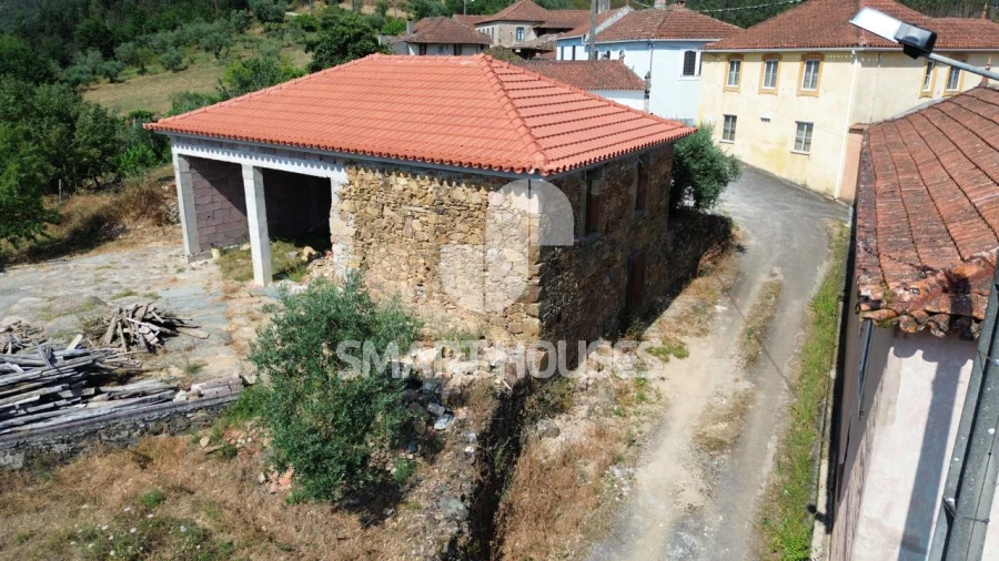 Moradia T2 para Venda em Carapinha Foto 3