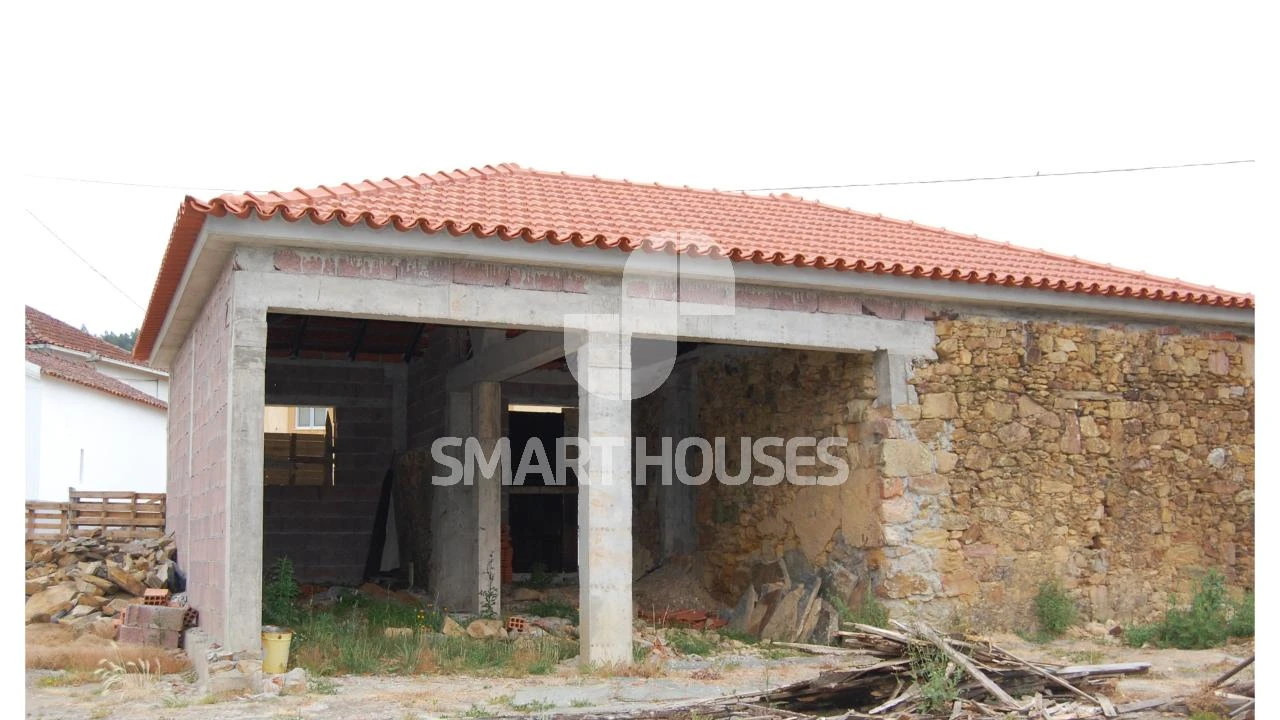 Moradia T2 para Venda em Carapinha Foto 4