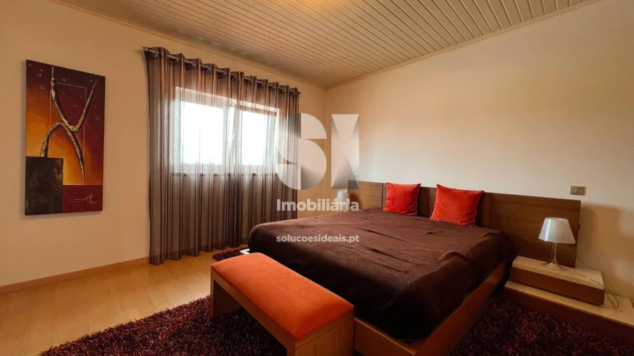 Moradia T5 para Venda em Vieira de Leiria Foto 17