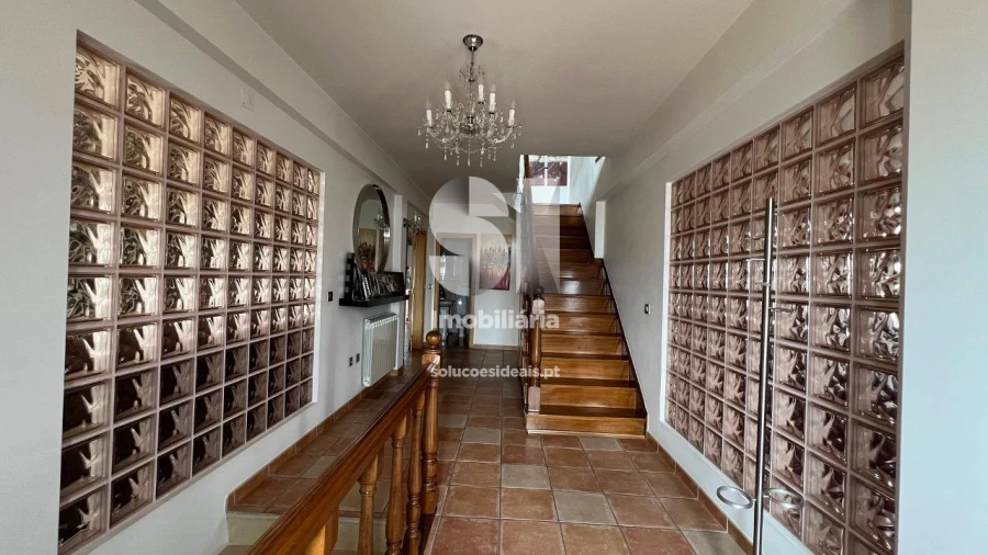 Moradia T5 para Venda em Vieira de Leiria Foto 12