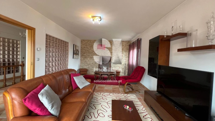 Moradia T5 para Venda em Vieira de Leiria Foto 5