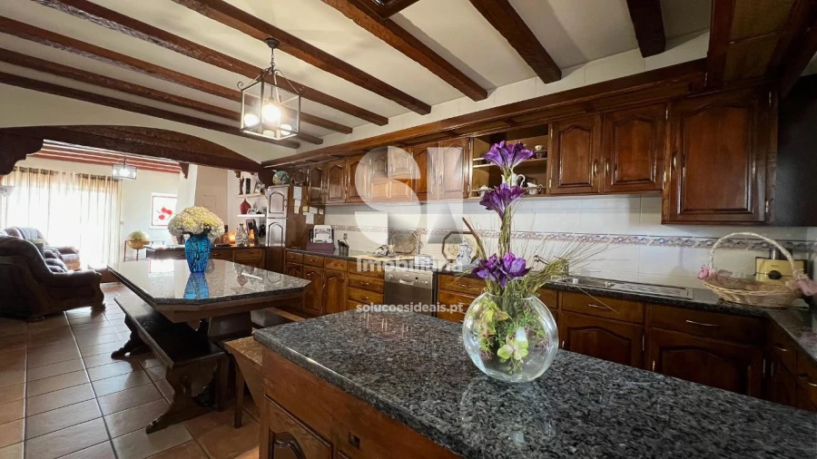 Moradia T5 para Venda em Vieira de Leiria Foto 11