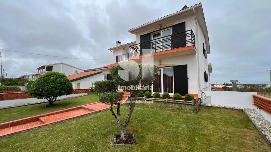 Moradia T5 para Venda em Vieira de Leiria Foto 3