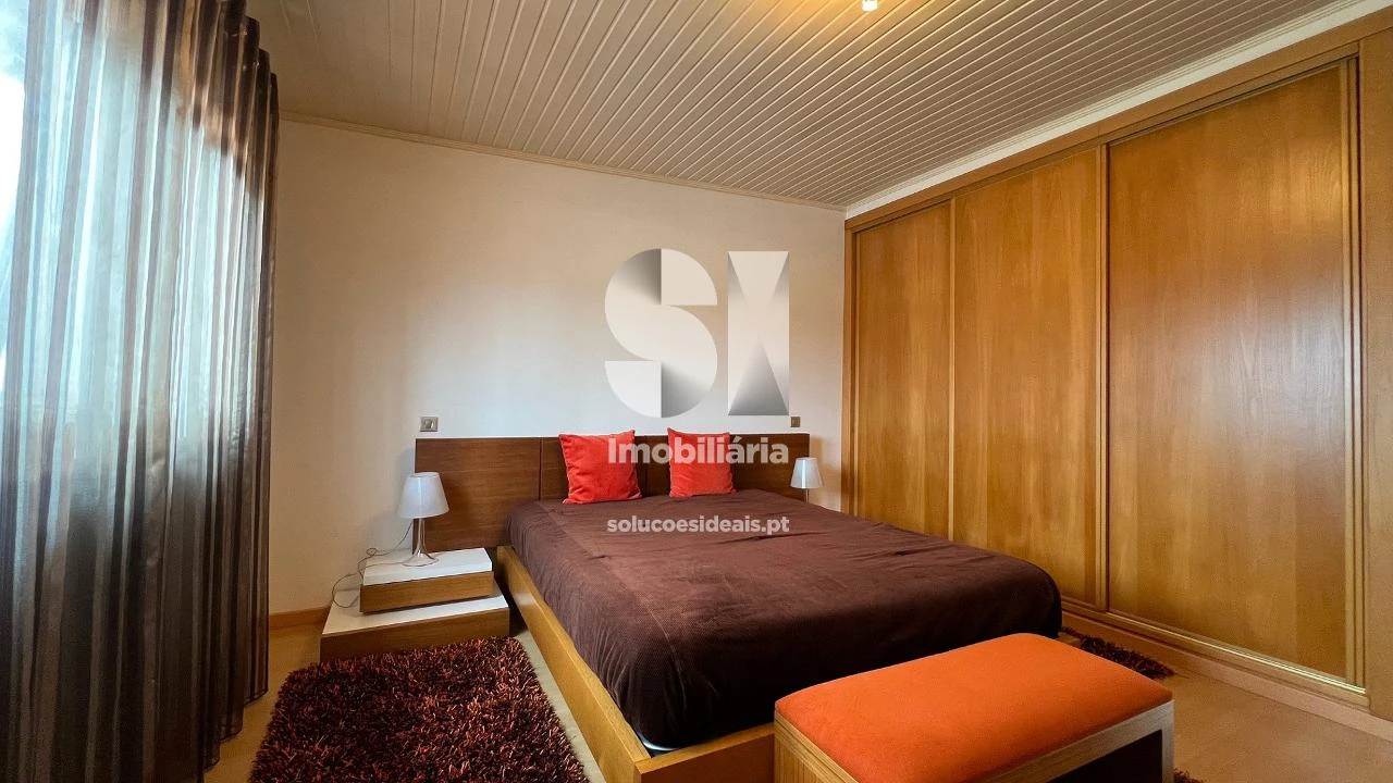 Moradia T5 para Venda em Vieira de Leiria Foto 18