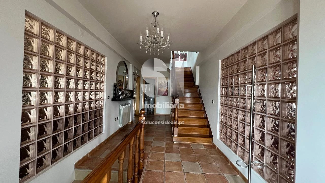 Moradia T5 para Venda em Vieira de Leiria Foto 12