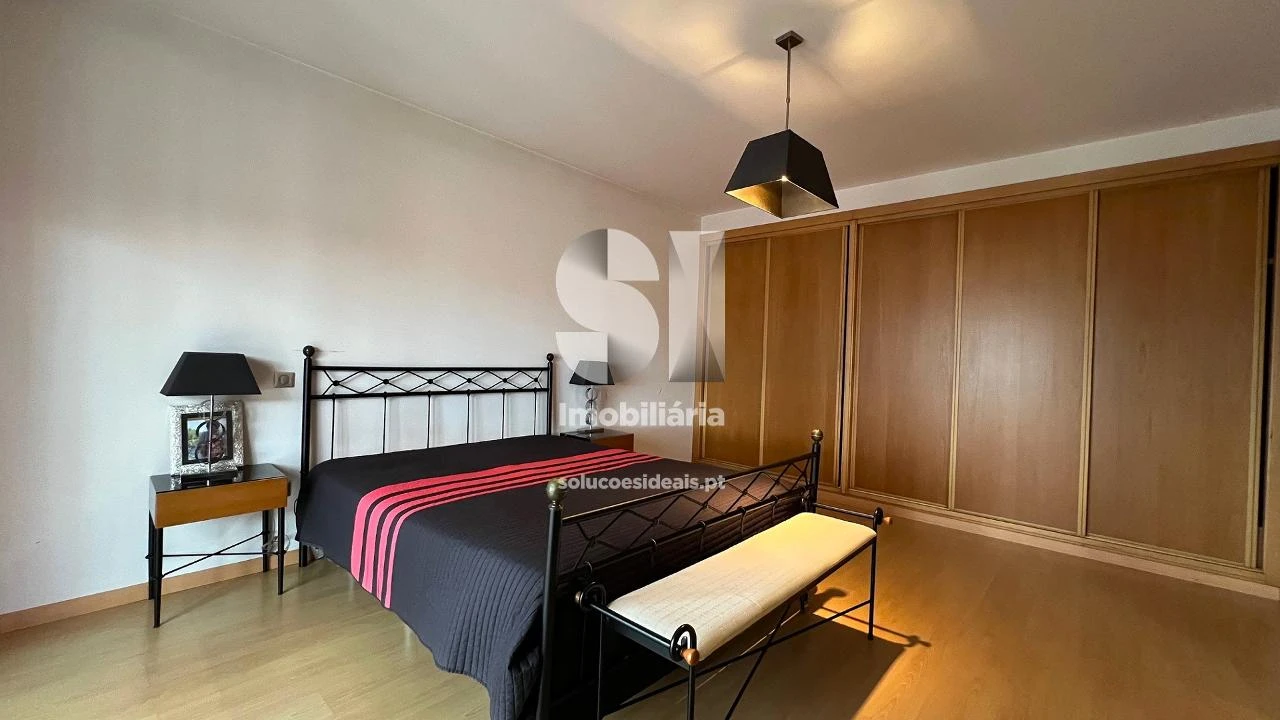 Moradia T5 para Venda em Vieira de Leiria Foto 25