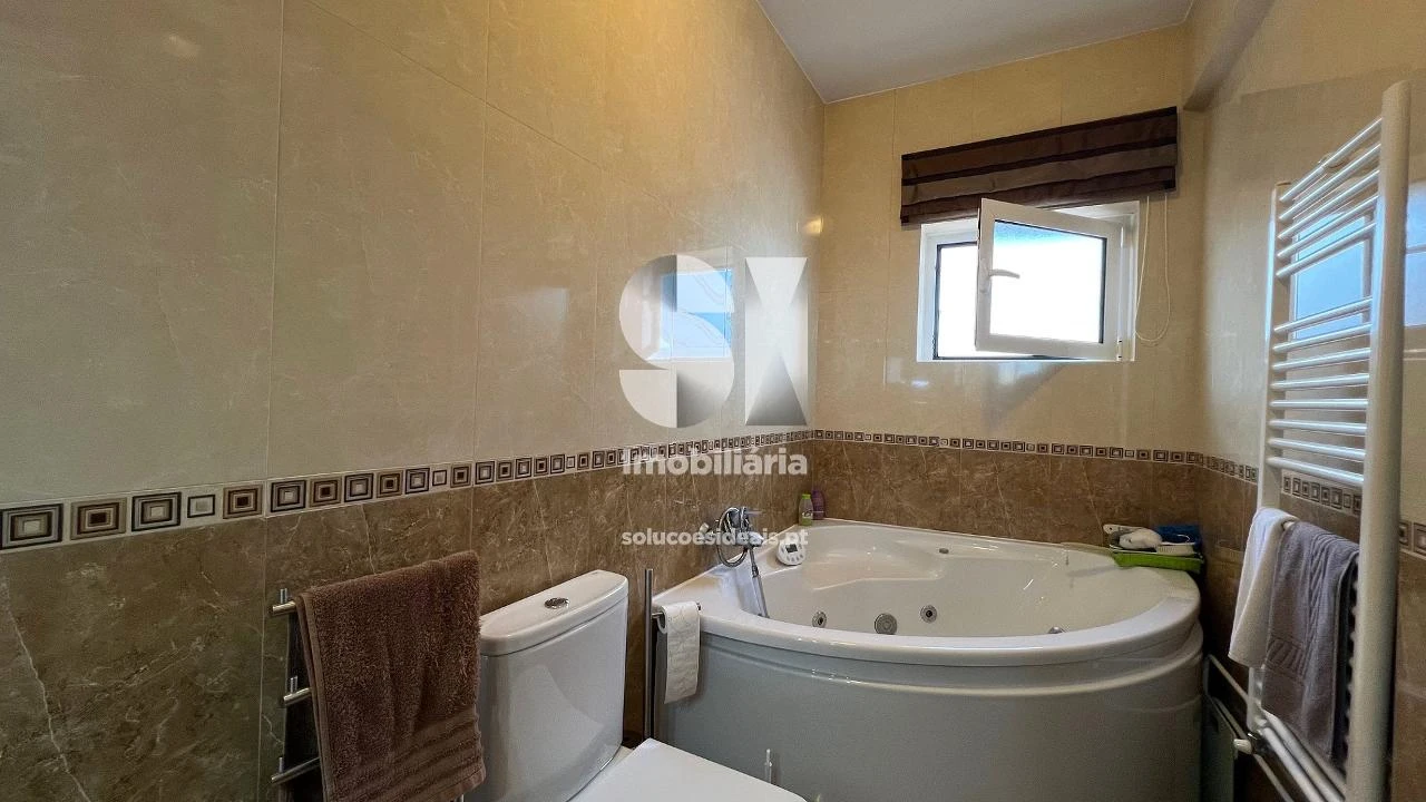 Moradia T5 para Venda em Vieira de Leiria Foto 26