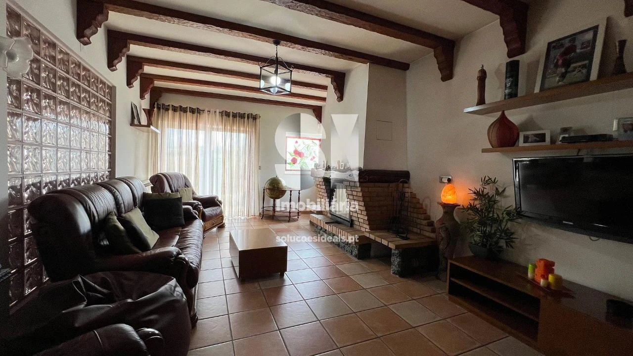Moradia T5 para Venda em Vieira de Leiria Foto 7