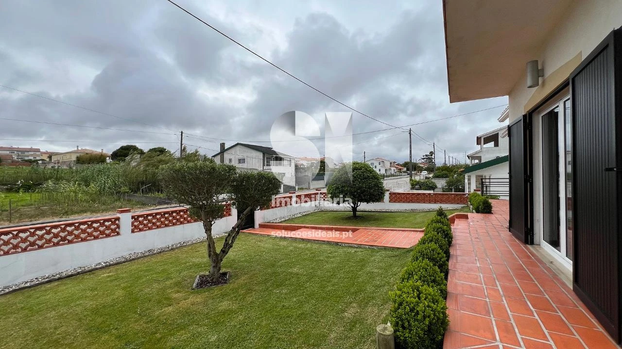 Moradia T5 para Venda em Vieira de Leiria Foto 4