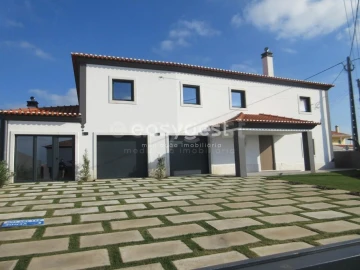 Moradia T6 para Venda em A dos Cunhados e Maceira