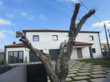 Moradia T6 para Venda em A dos Cunhados e Maceira