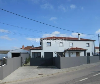 Moradia T6 para Venda em A dos Cunhados e Maceira
