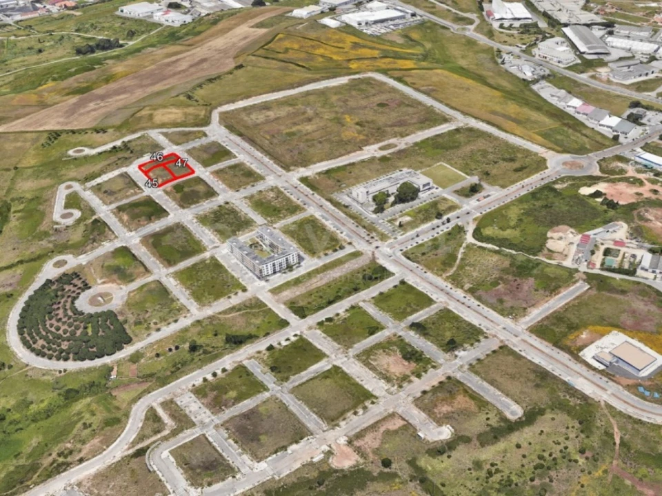 Terreno para Venda em Rio de Mouro Foto 1