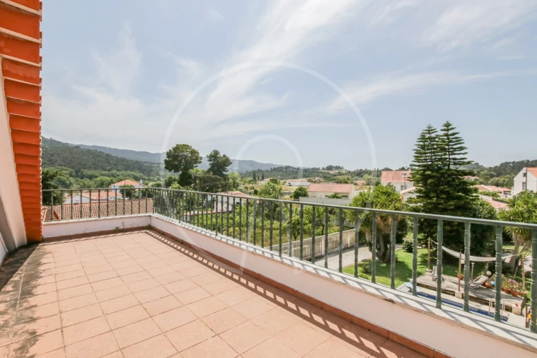 Moradia T5 para Venda em Santa Maria e São Miguel, São Martinho, São Pedro Penaferrim Foto 3
