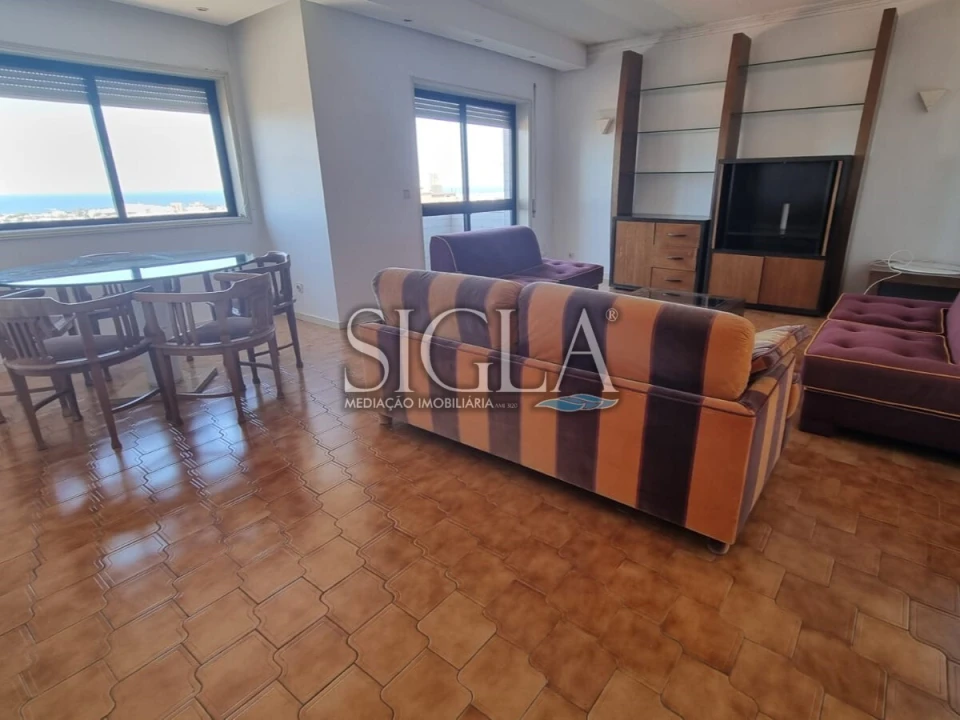 Apartamento T2 para Arrendamento em Mafamude e Vilar do Paraíso Foto 1