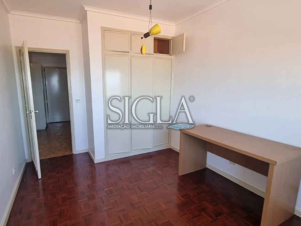 Apartamento T2 para Arrendamento em Mafamude e Vilar do Paraíso Foto 12