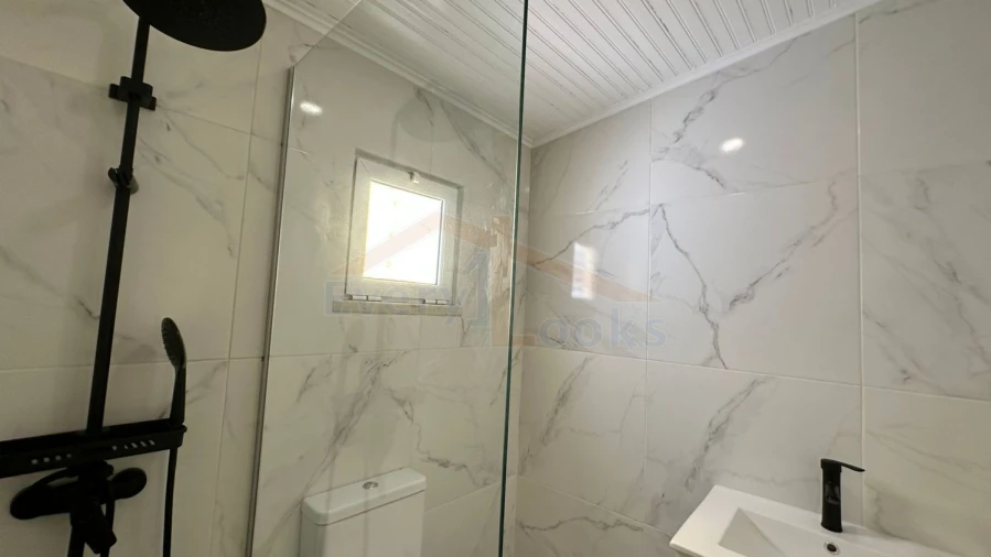 Moradia T3 para Venda em Santa Maria, São Pedro e Sobral da Lagoa Foto 36