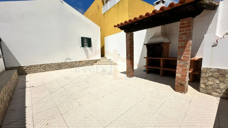 Moradia T3 para Venda em Santa Maria, São Pedro e Sobral da Lagoa Foto 45