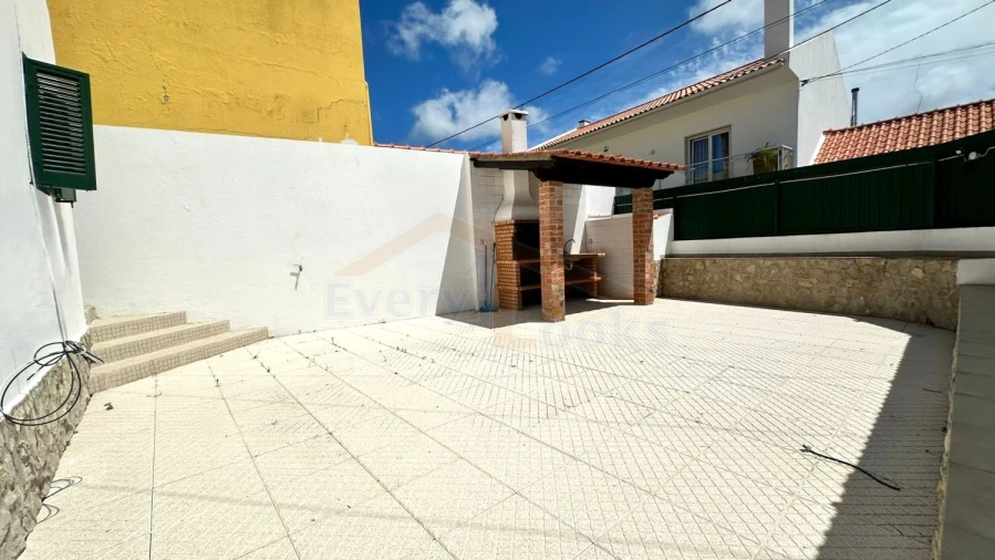 Moradia T3 para Venda em Santa Maria, São Pedro e Sobral da Lagoa Foto 47