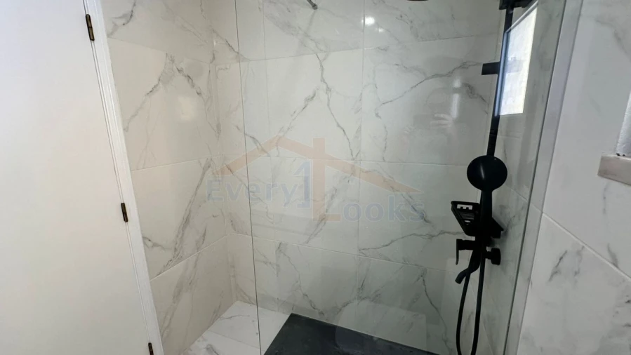 Moradia T3 para Venda em Santa Maria, São Pedro e Sobral da Lagoa Foto 37