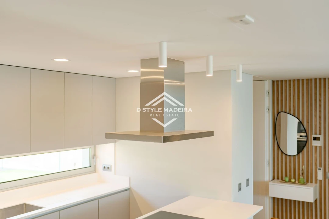 Apartamento T2 para Arrendamento em Funchal (São Pedro) Foto 13