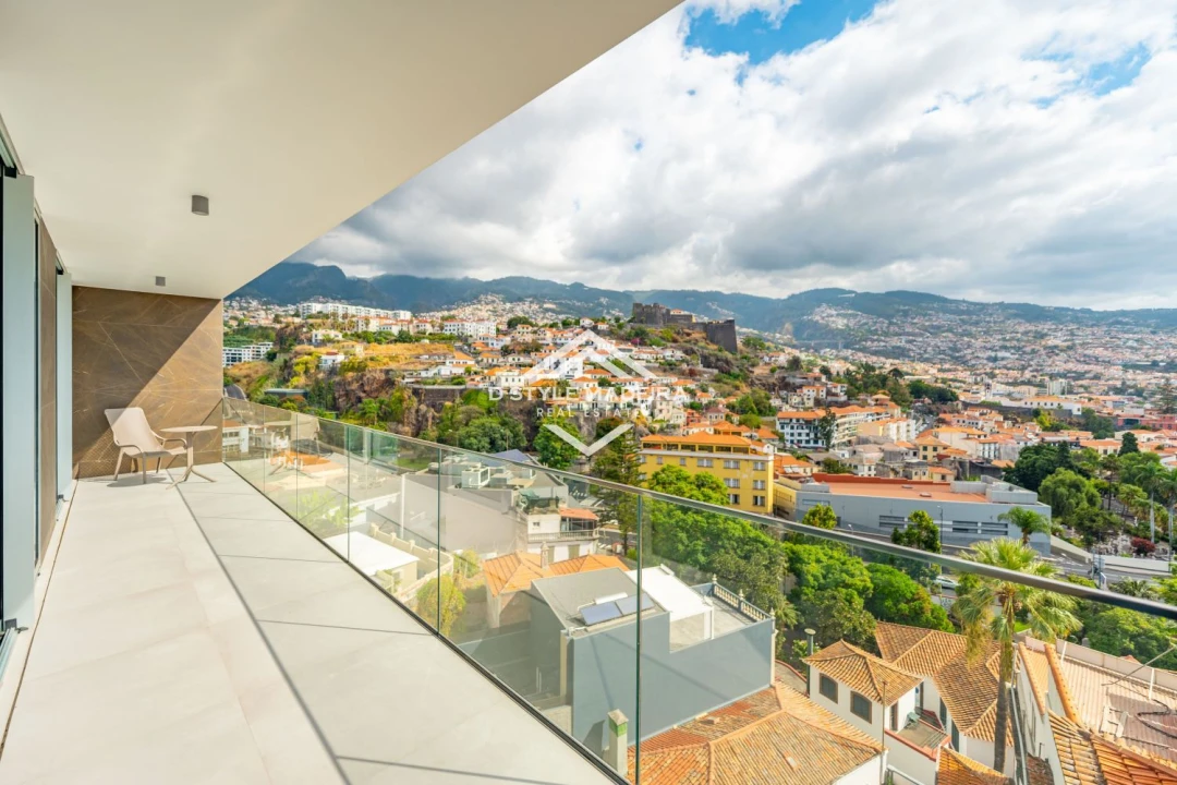 Apartamento T2 para Arrendamento em Funchal (São Pedro) Foto 2