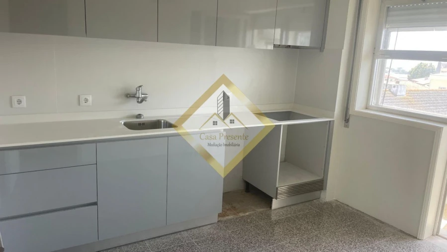 Apartamento T3 para Venda em Mafamude e Vilar do Paraíso