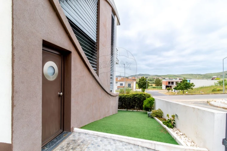 Moradia T4 para Venda em Ponte do Rol Foto 32