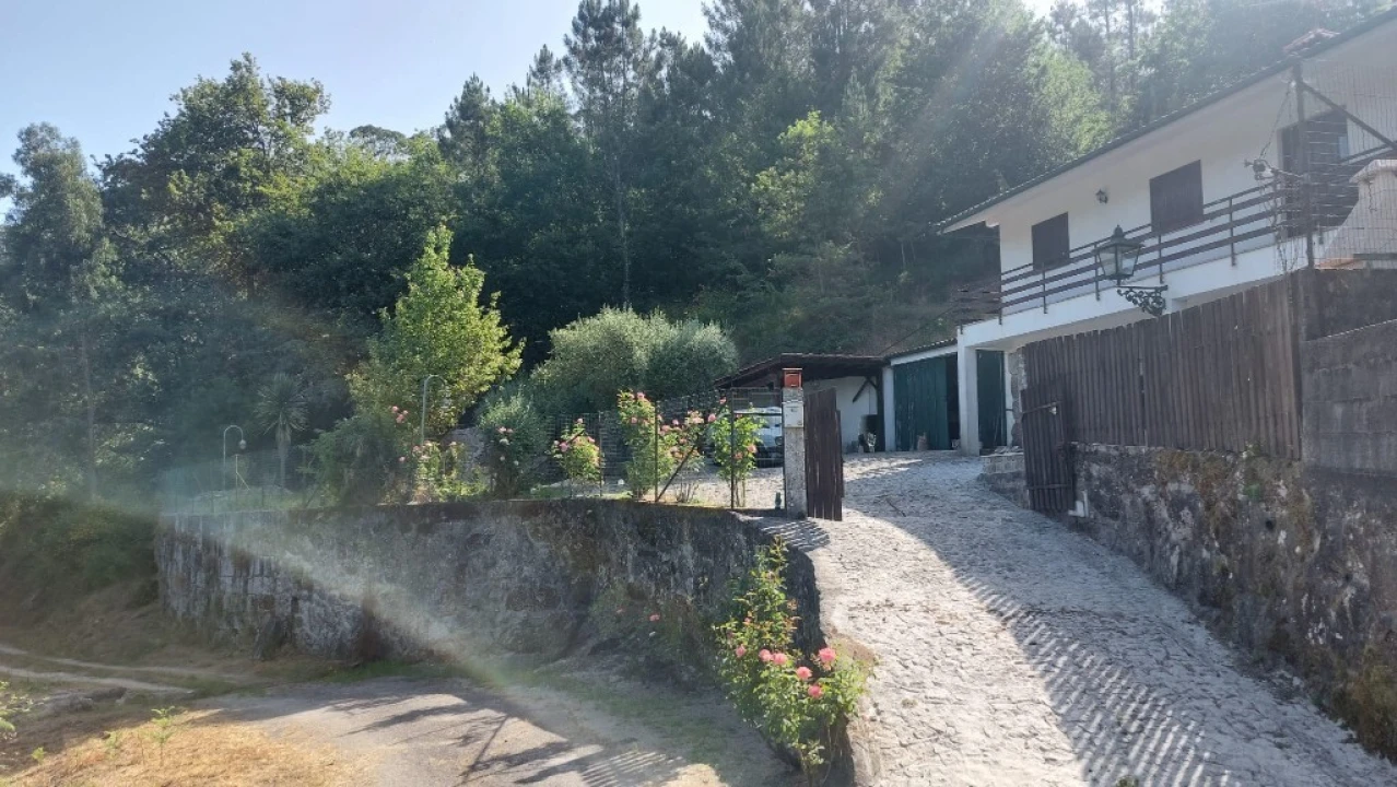 Moradia T3 para Venda em Guilhofrei Foto 24