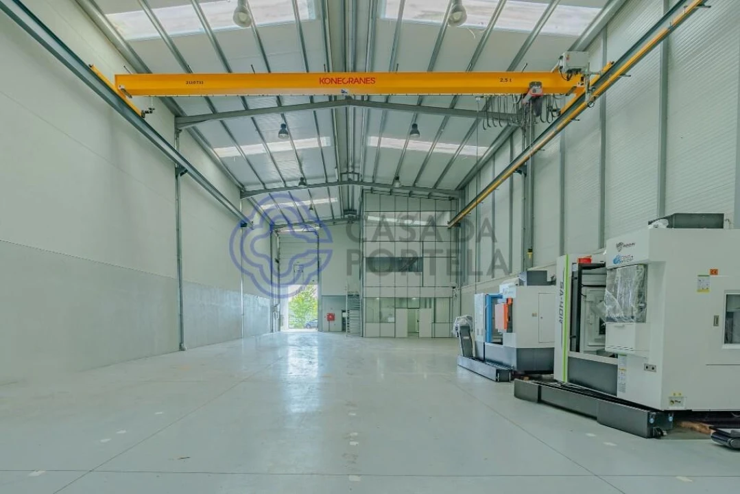 Armazém para Arrendamento em Castêlo da Maia Foto 9