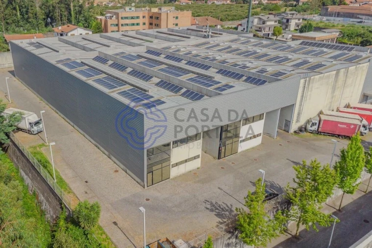Armazém para Arrendamento em Castêlo da Maia Foto 3