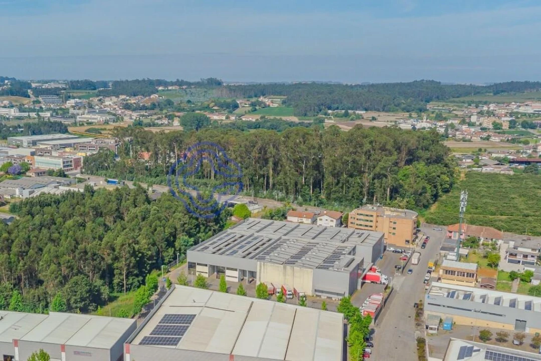 Armazém para Arrendamento em Castêlo da Maia Foto 4