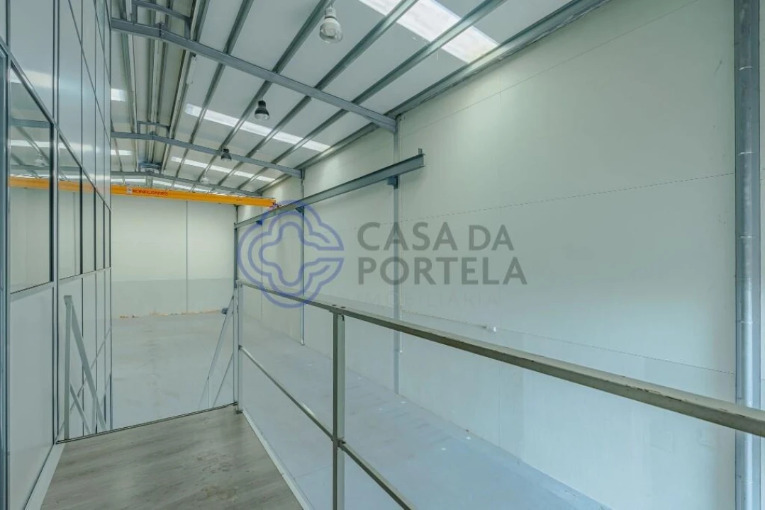Armazém para Arrendamento em Castêlo da Maia Foto 13